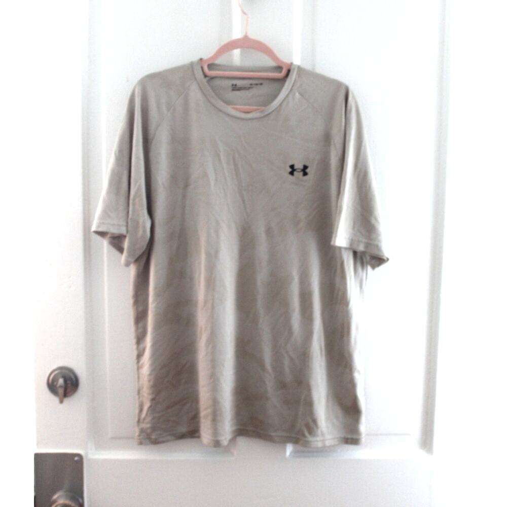 Men's Under Amour Size XLarge Tall Tee Shirt Loose Fit
